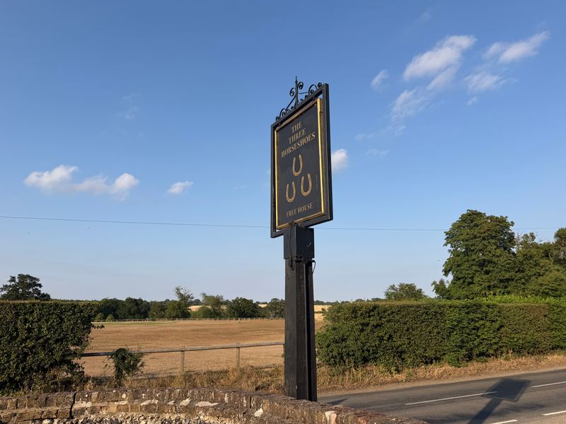 The Three Horseshoes